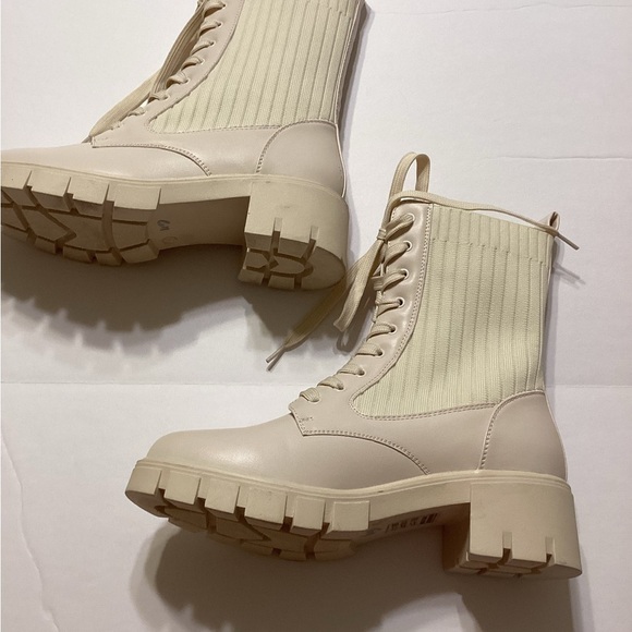 Qupid Renley Ivory Bone Lace Chunky Combat Women’s Boots Size 9 - Picture 9 of 10